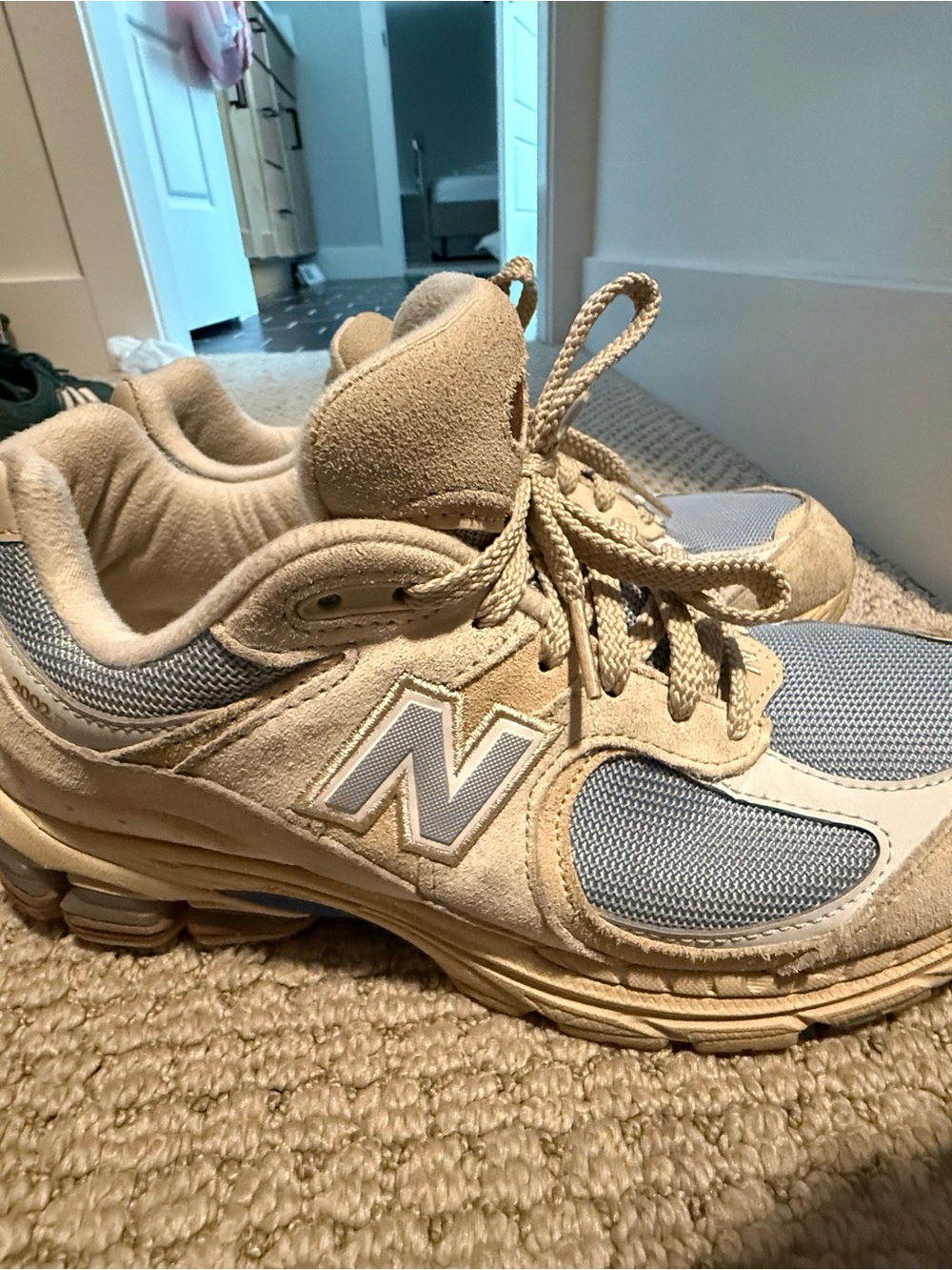 New Balance Women’s Beige and Blue Athletic Sneakers